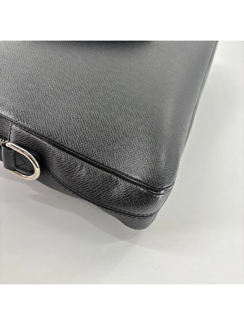 Louis Vuitton Super Taiga Porte Documents PM Noir Business Bag Black